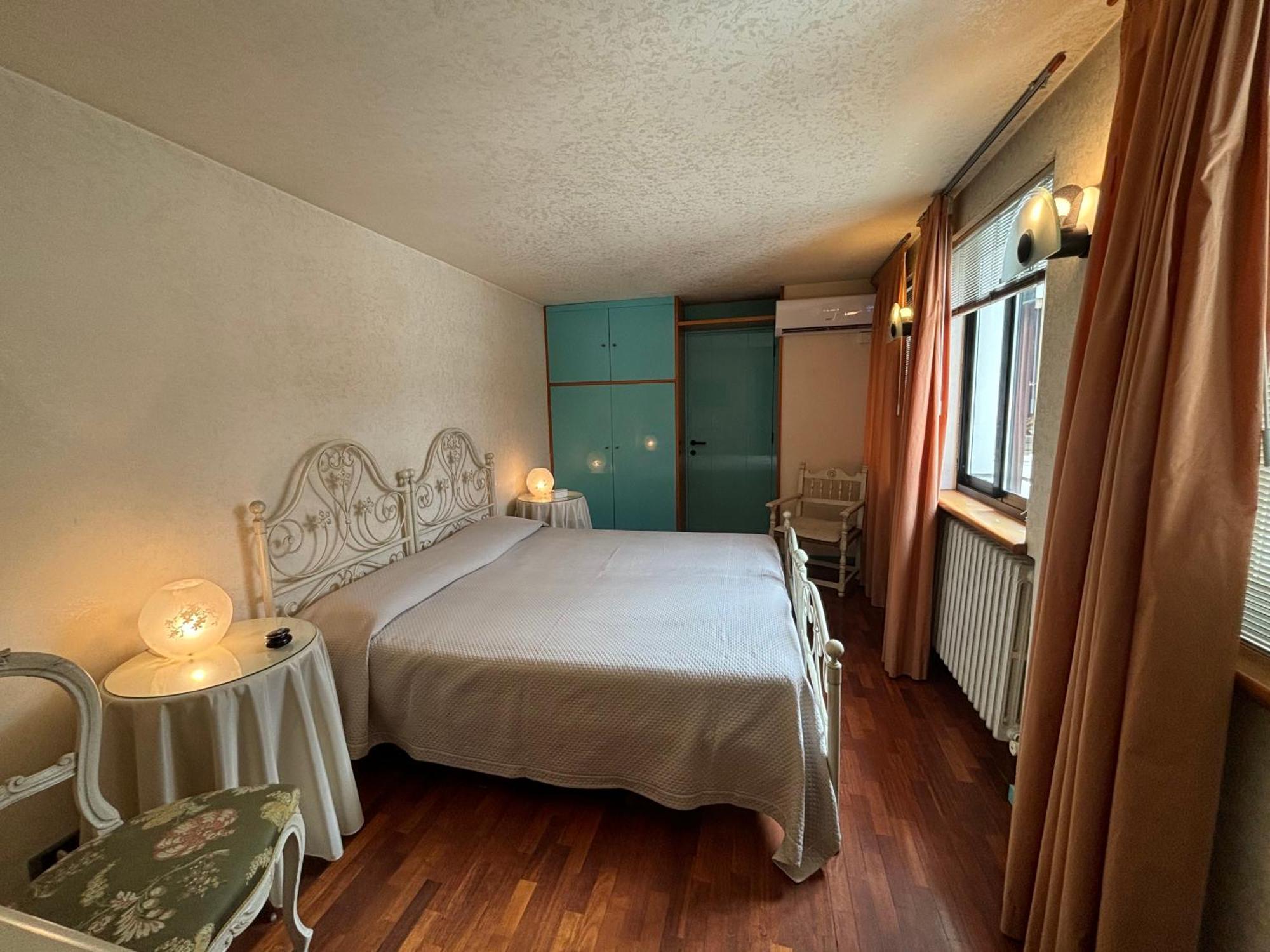 Attico Di Charme Bed & Breakfast Verona Exterior photo
