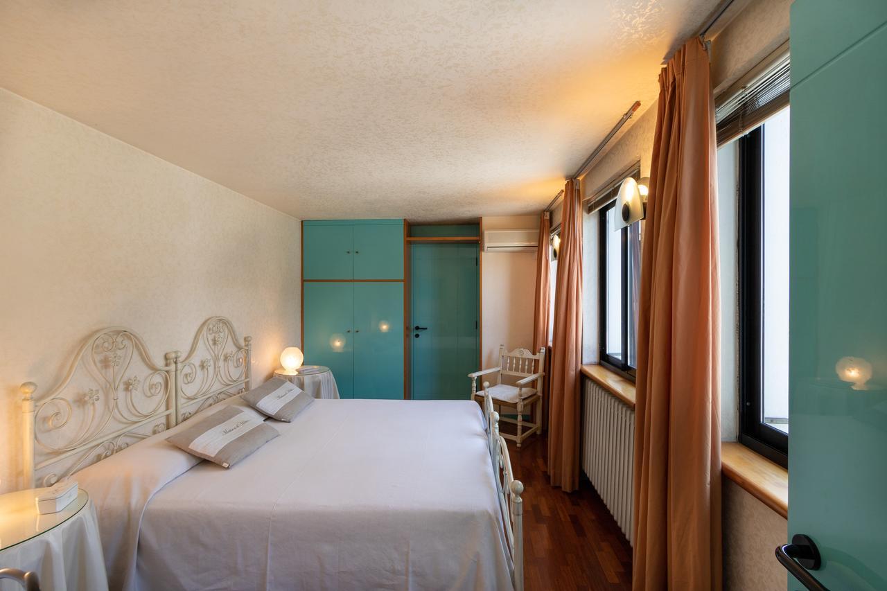 Attico Di Charme Bed & Breakfast Verona Exterior photo
