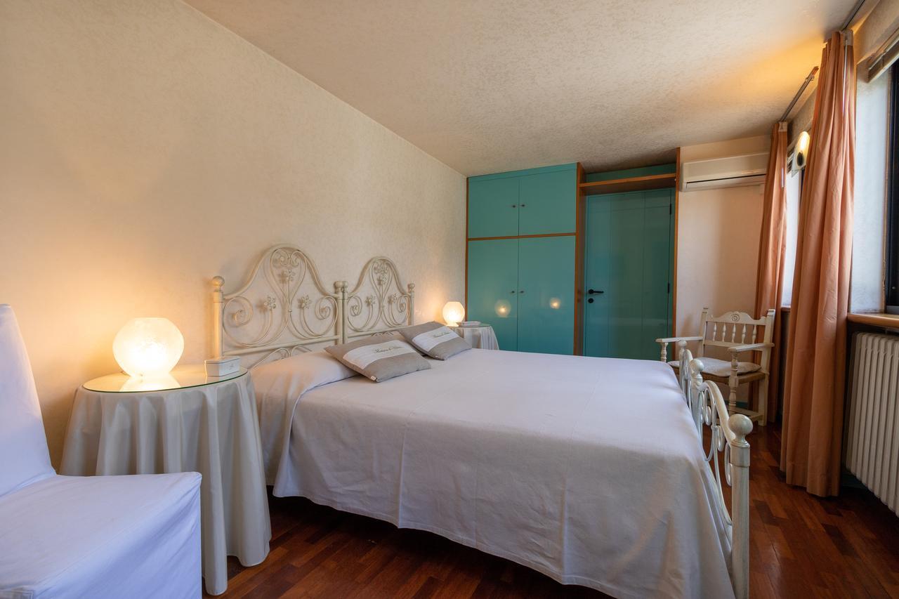 Attico Di Charme Bed & Breakfast Verona Exterior photo